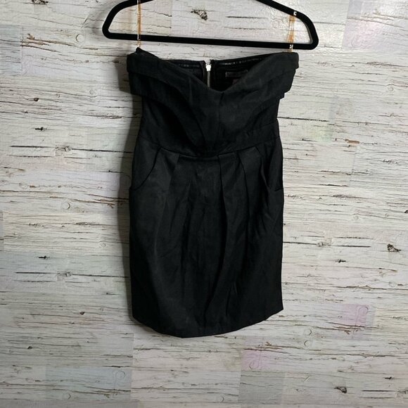 Lipsy Dresses & Skirts - Lipsy  London black strapless mini dress size 6
